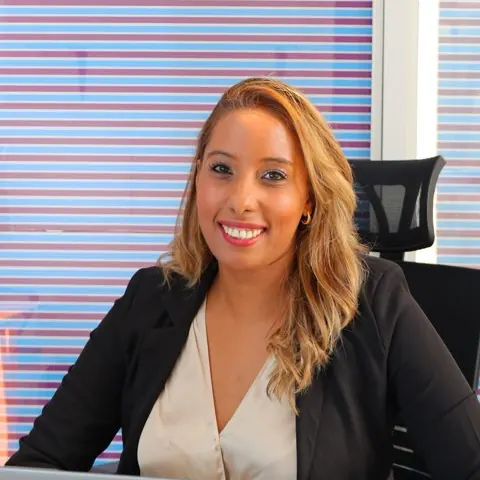 Farzana Sumra, your Naveah Capital insurance advisor